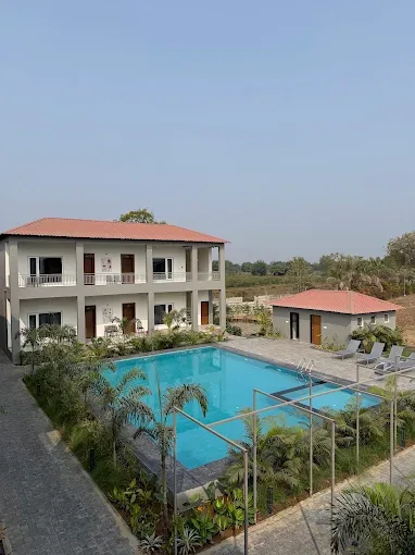 Lavender Hotel — pool and building exterior near Statue of Unity, Kevadia