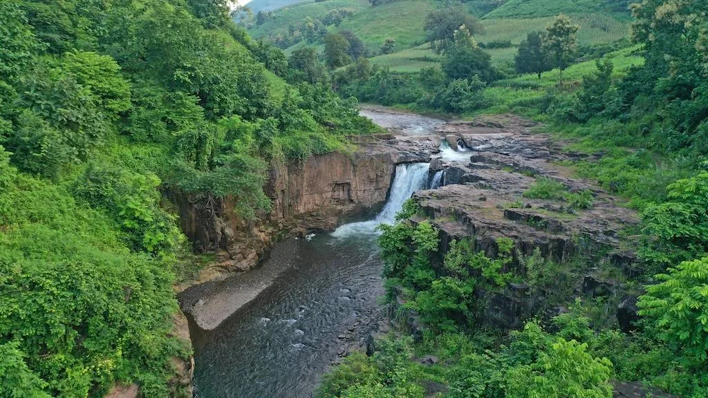 Zarvani Waterfall — photo 2